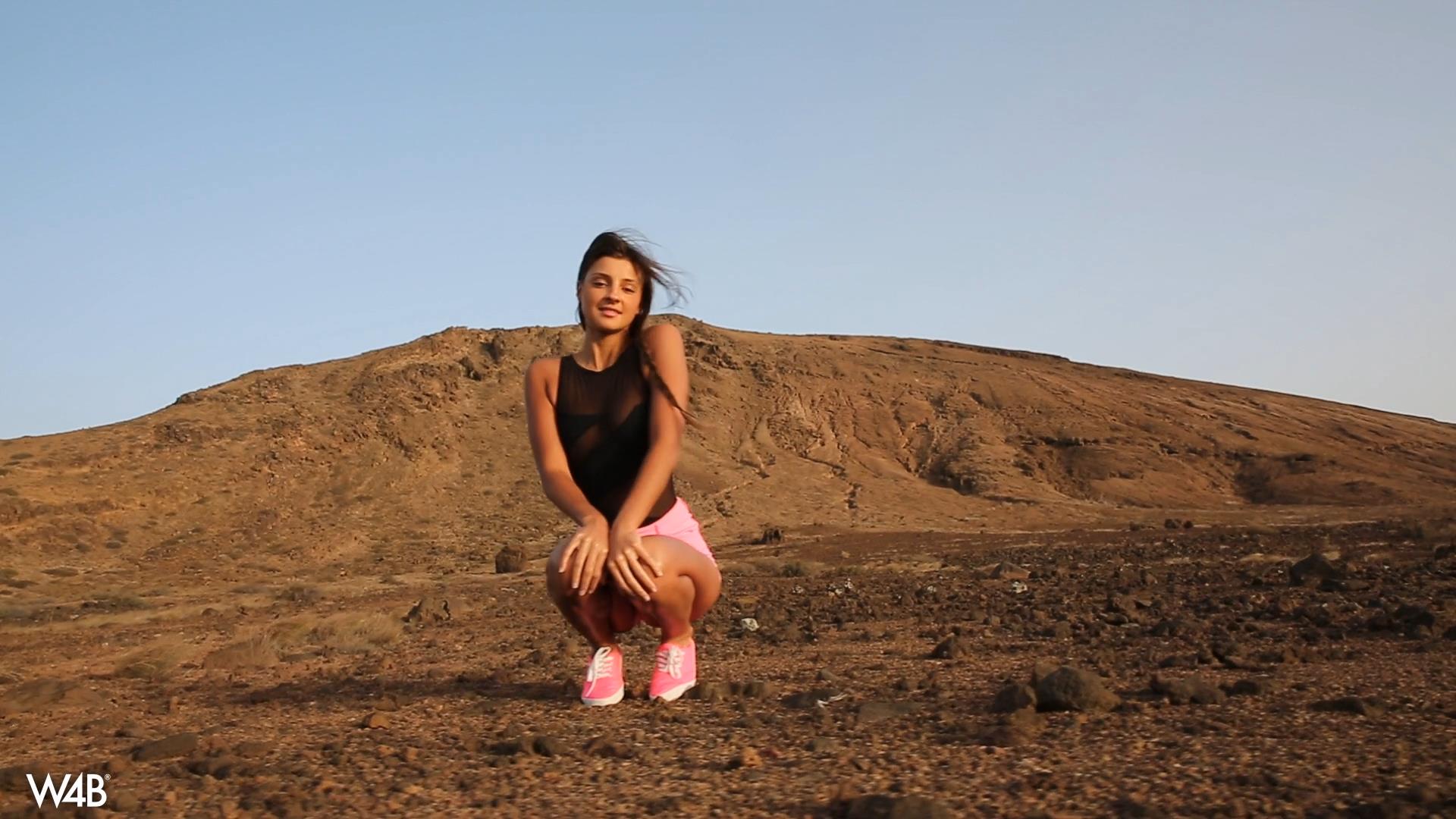 2014-04-04 Maria - Red Desert